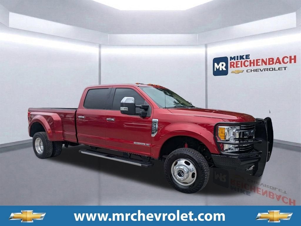 2017 Ford Super Duty F-350 DRW Lariat