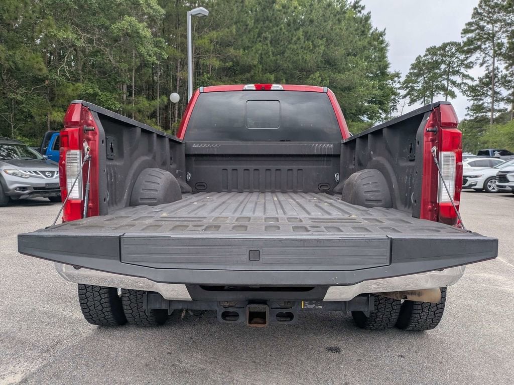 2017 Ford Super Duty F-350 DRW Lariat