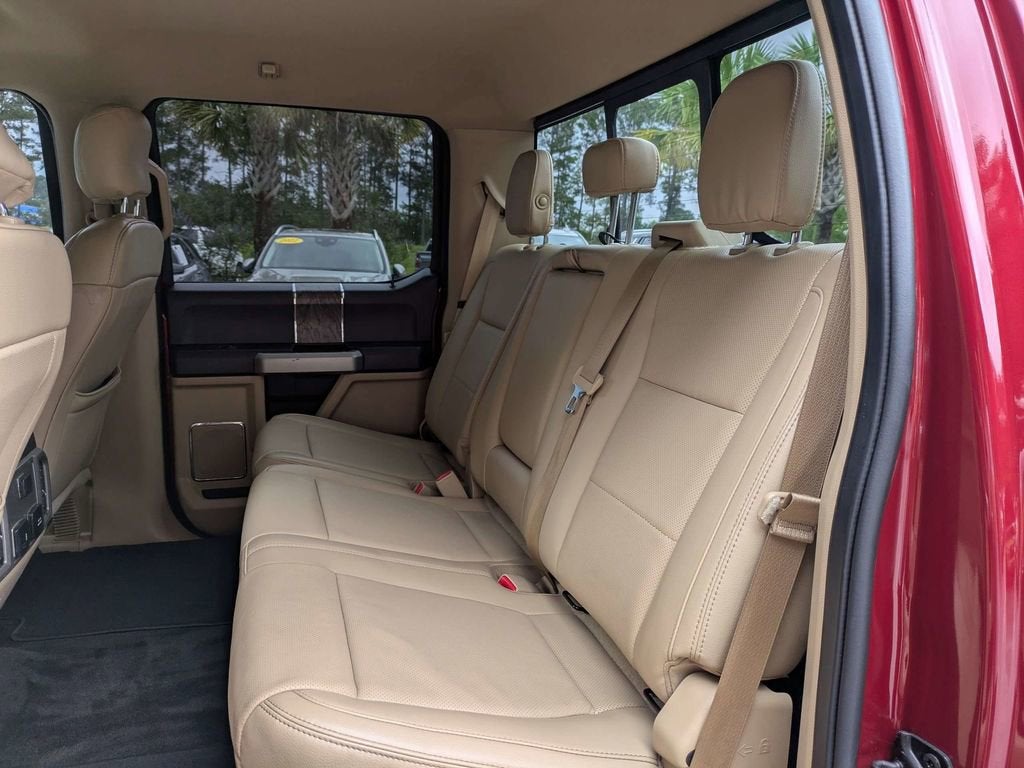 2017 Ford Super Duty F-350 DRW Lariat