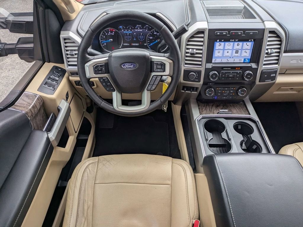 2017 Ford Super Duty F-350 DRW Lariat