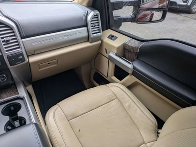 2017 Ford Super Duty F-350 DRW Lariat