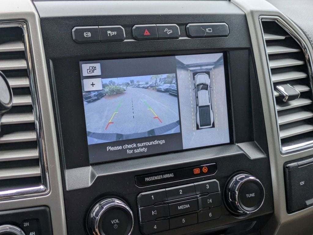 2017 Ford Super Duty F-350 DRW Lariat