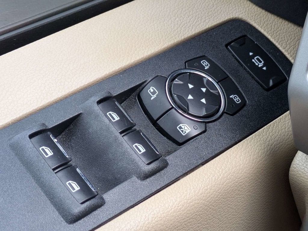2017 Ford Super Duty F-350 DRW Lariat