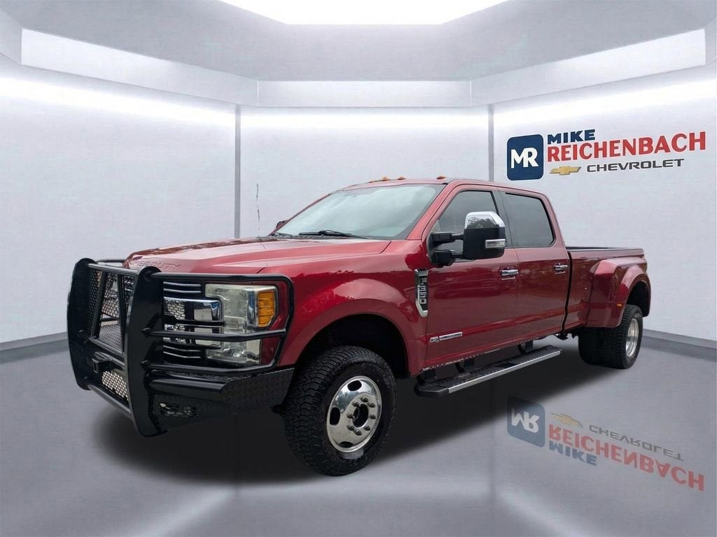 2017 Ford Super Duty F-350 DRW Lariat