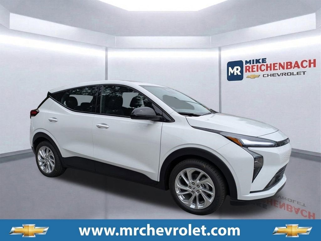 2027 Chevrolet Bolt EV LT Auto's photo
