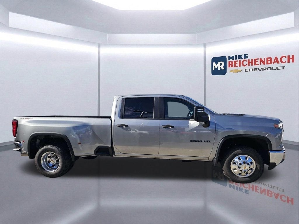 2026 Chevrolet Silverado 3500 HD WT DRW