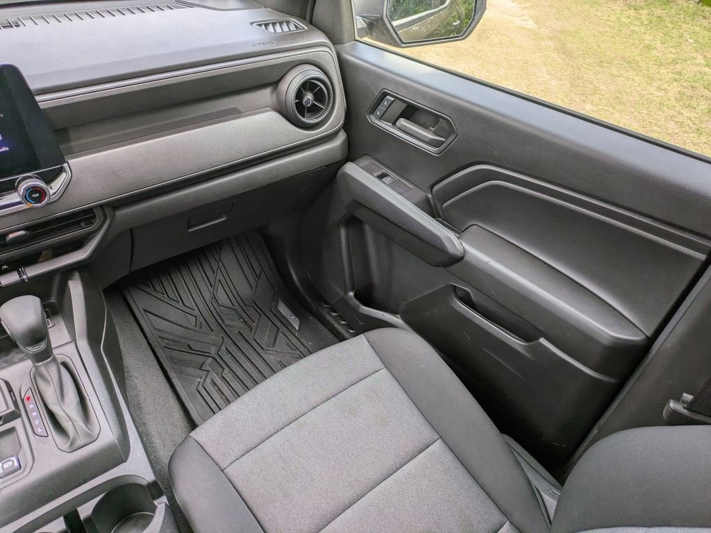 2024 Chevrolet Colorado WT