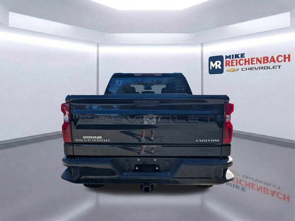2025 Chevrolet Silverado 1500 Custom