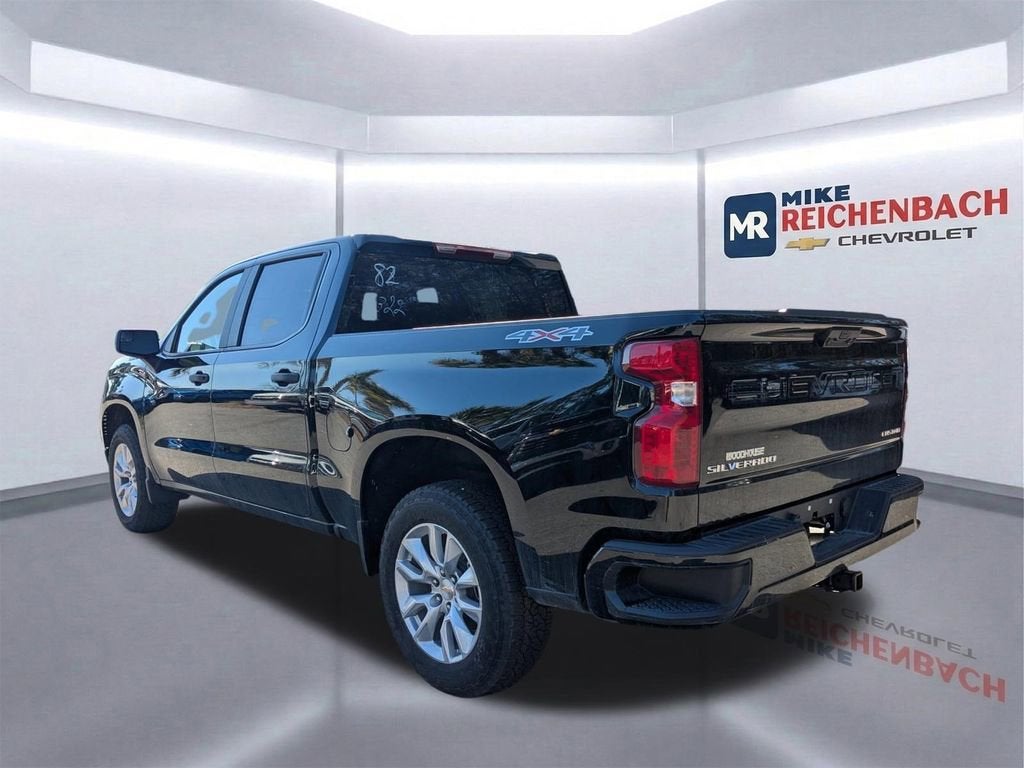 2025 Chevrolet Silverado 1500 Custom