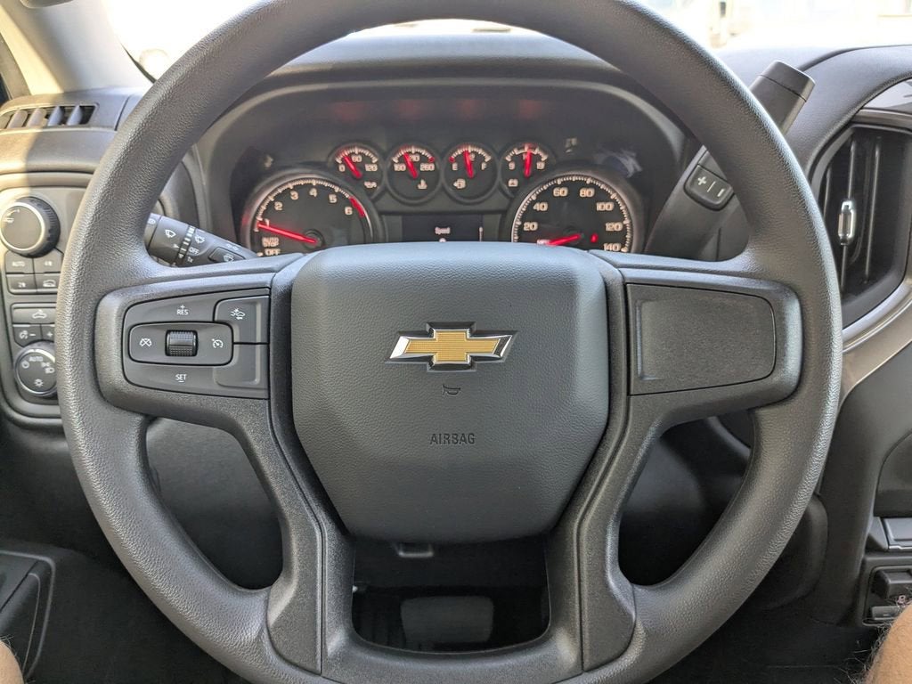 2025 Chevrolet Silverado 1500 Custom