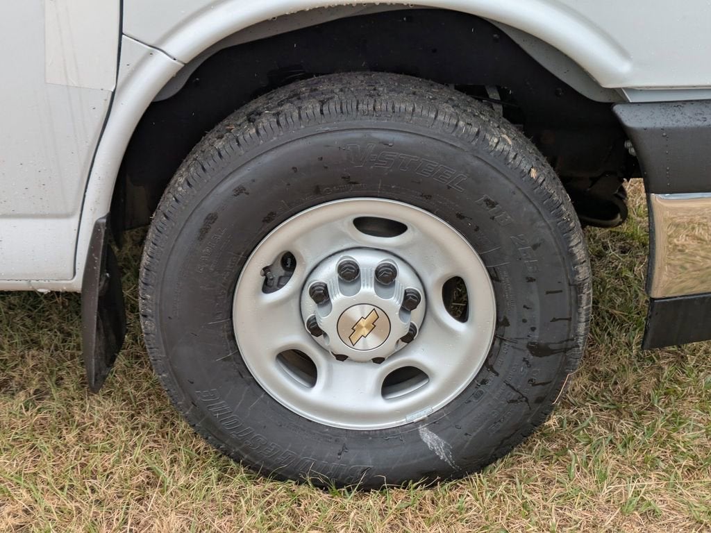 2025 Chevrolet Express Cargo 2500 WT