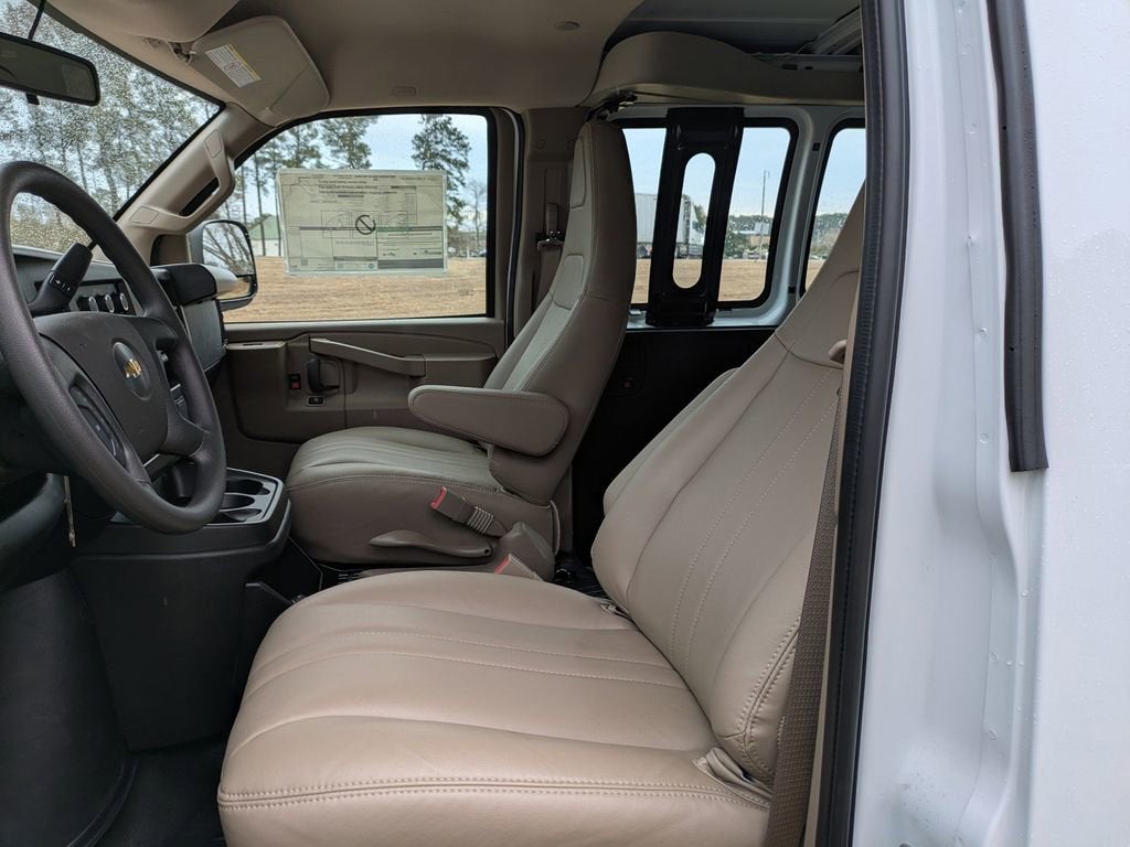 2025 Chevrolet Express Cargo 2500 WT