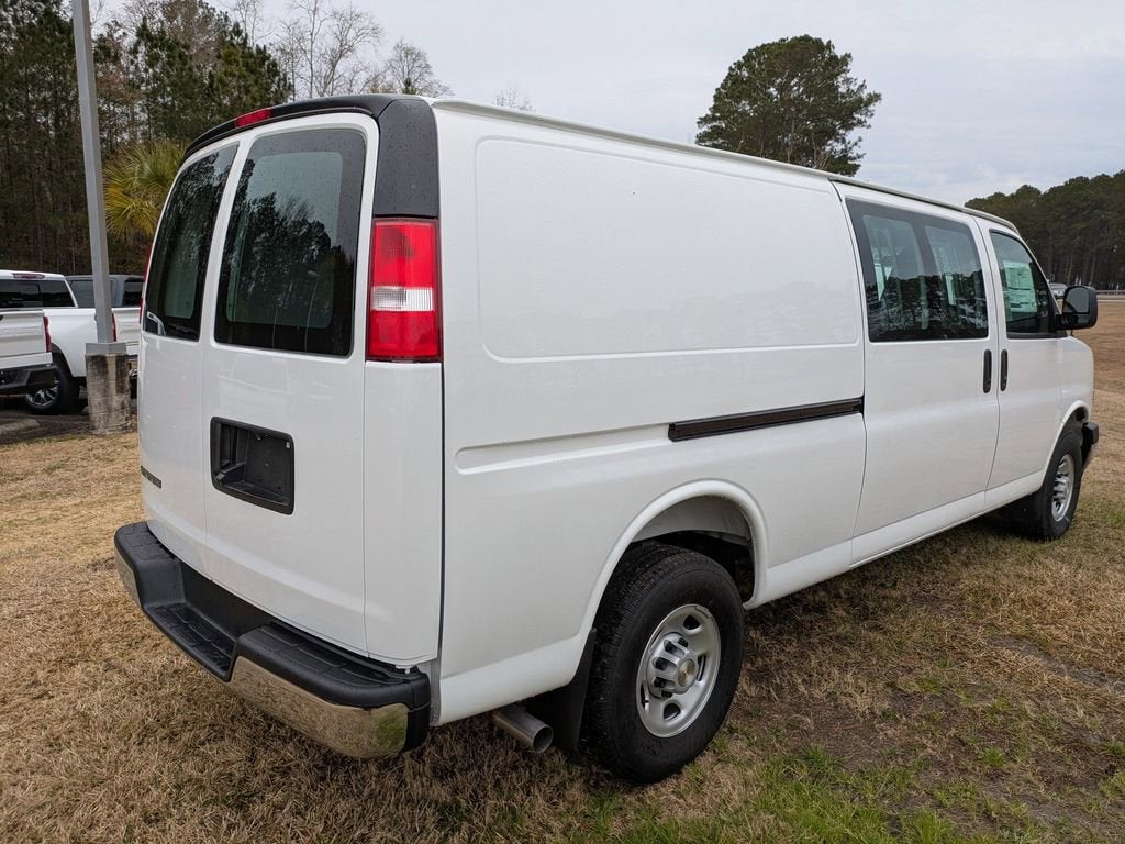 2025 Chevrolet Express Cargo 2500 WT