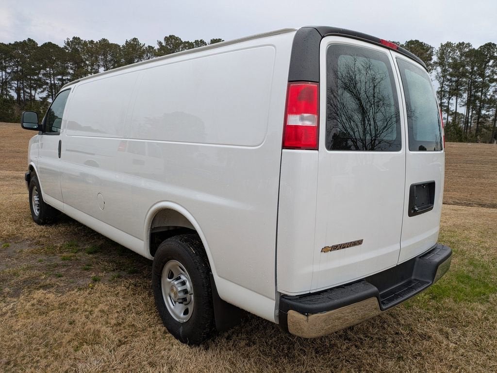 2025 Chevrolet Express Cargo 2500 WT