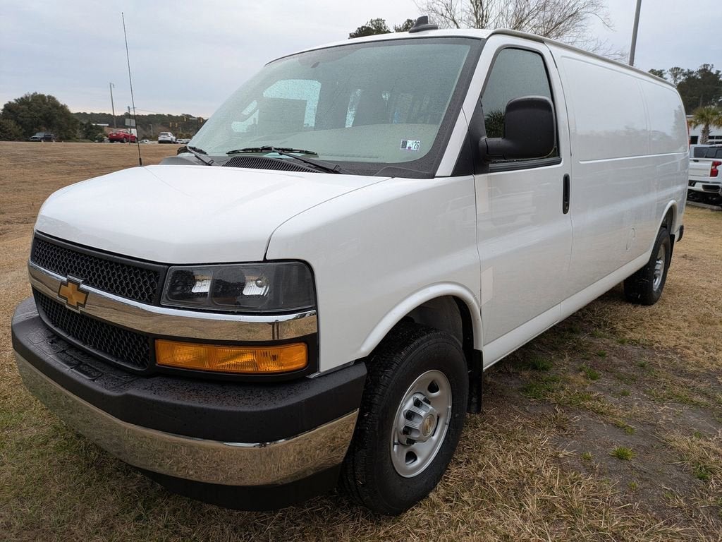2025 Chevrolet Express Cargo 2500 WT