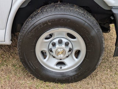 2025 Chevrolet Express Cargo 3500 WT