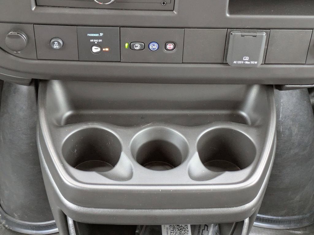 2025 Chevrolet Express Cargo 3500 WT