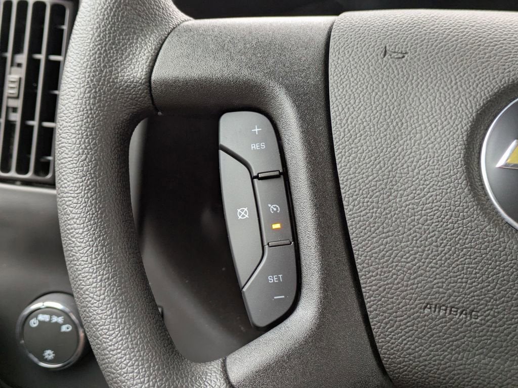 2025 Chevrolet Express Cargo 3500 WT