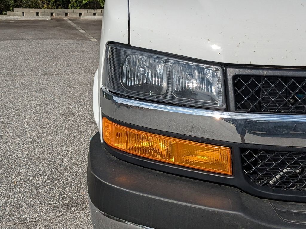 2025 Chevrolet Express Cargo 3500 WT