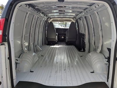 2025 Chevrolet Express Cargo 3500 WT