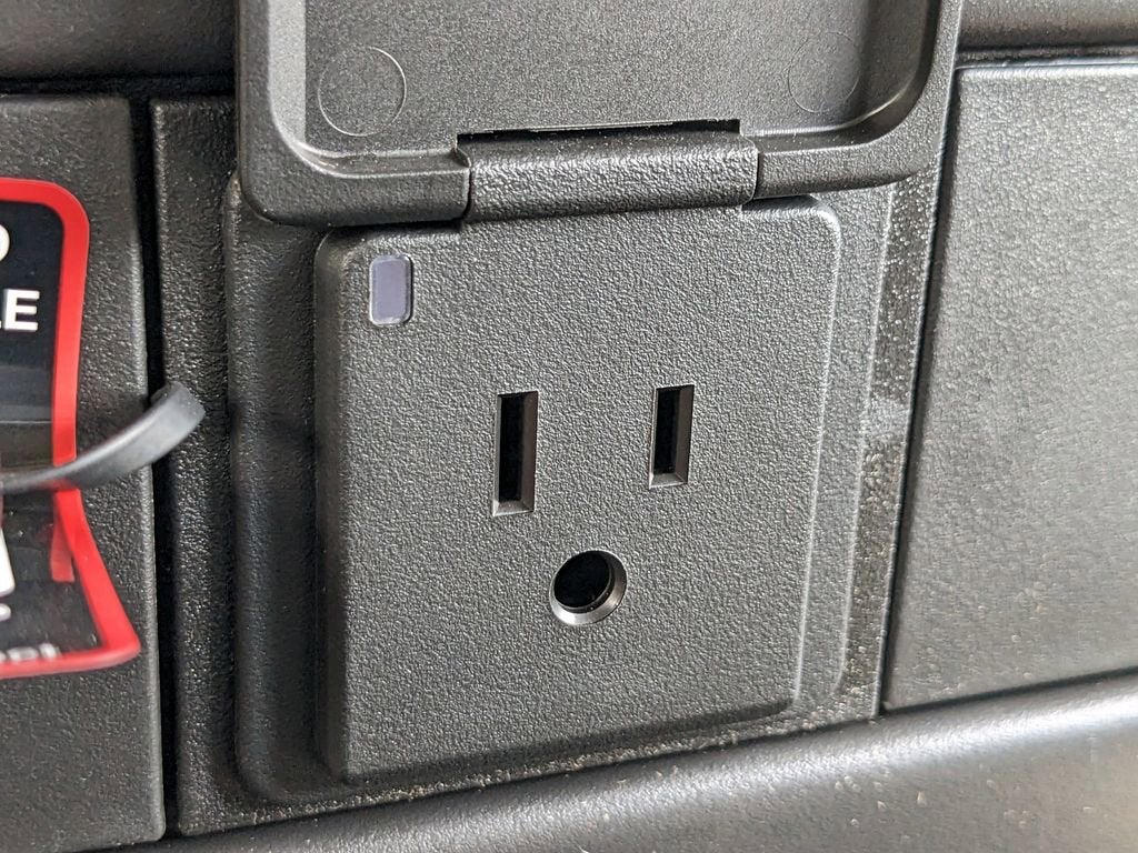 2025 Chevrolet Express Cargo 3500 WT