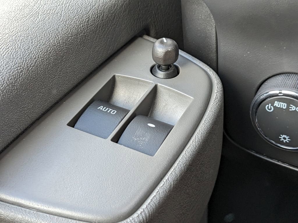 2025 Chevrolet Express Cargo 3500 WT