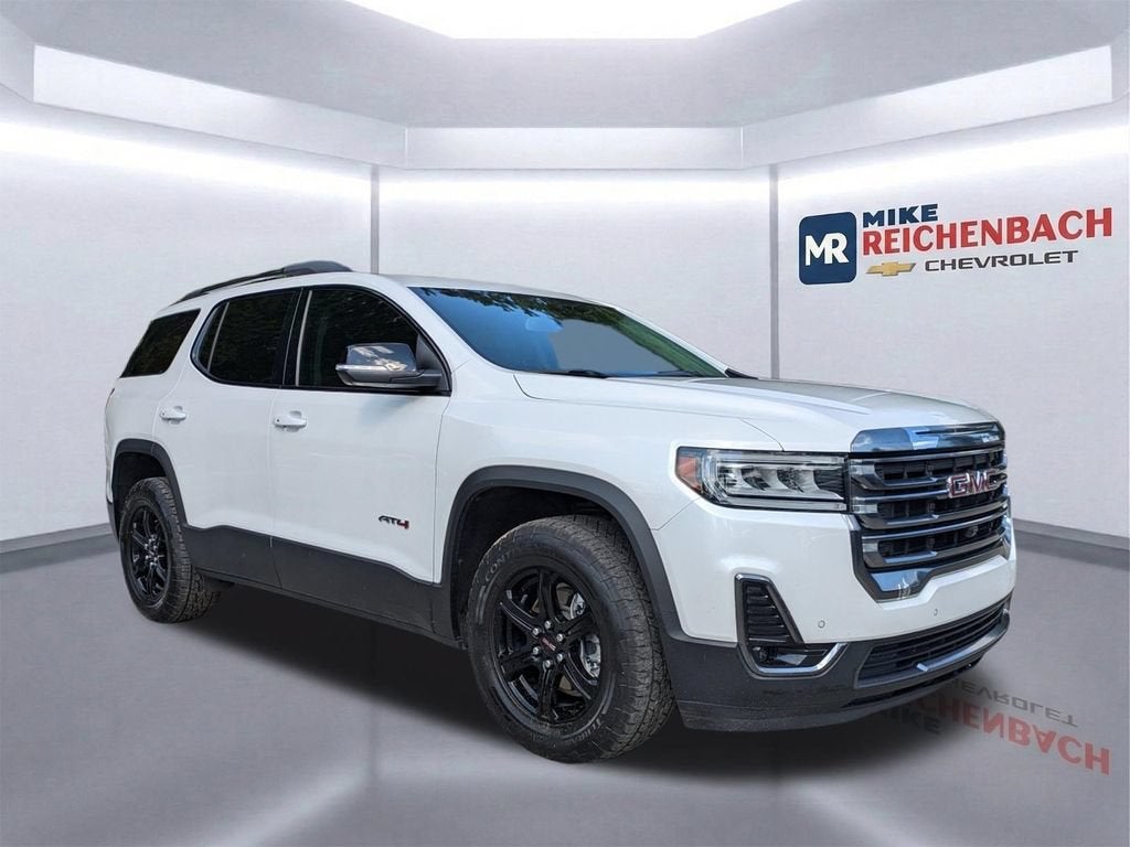 2022 GMC Acadia AT4