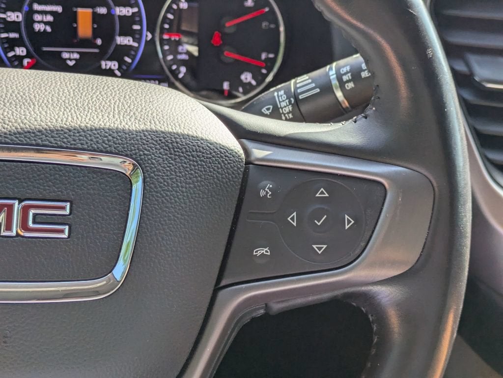 2022 GMC Acadia AT4