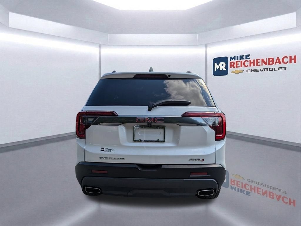 2022 GMC Acadia AT4