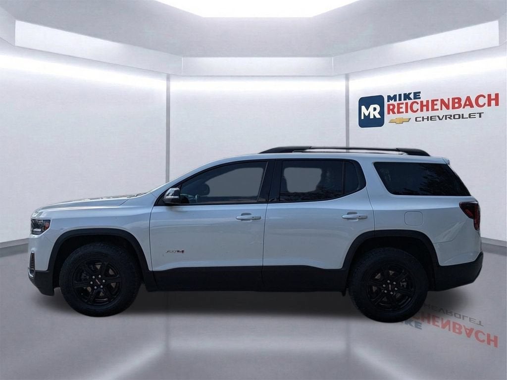 2022 GMC Acadia AT4