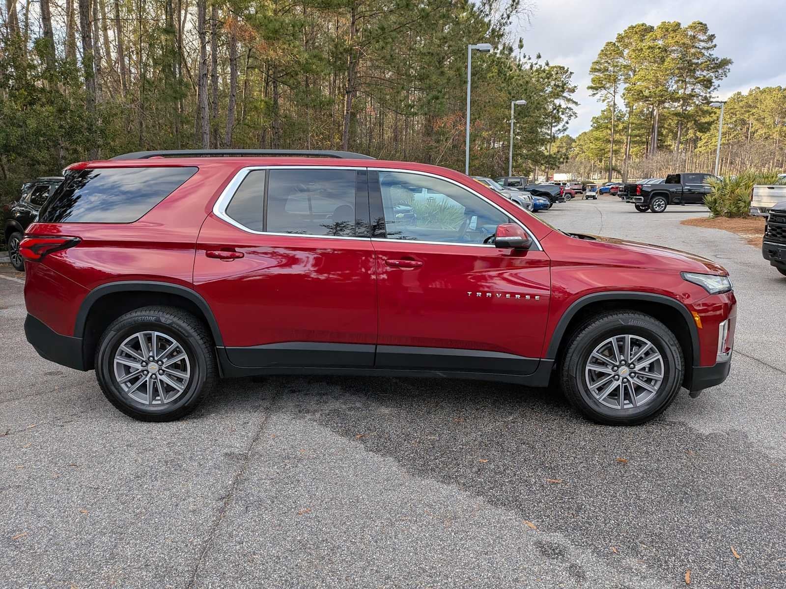 2023 Chevrolet Traverse LT Cloth