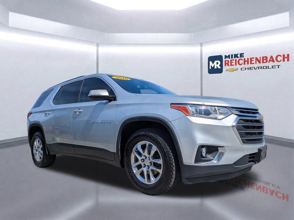 Used 2019 Chevrolet Traverse 1LT with VIN 1GNERGKW6KJ236355 for sale in Okatie, SC