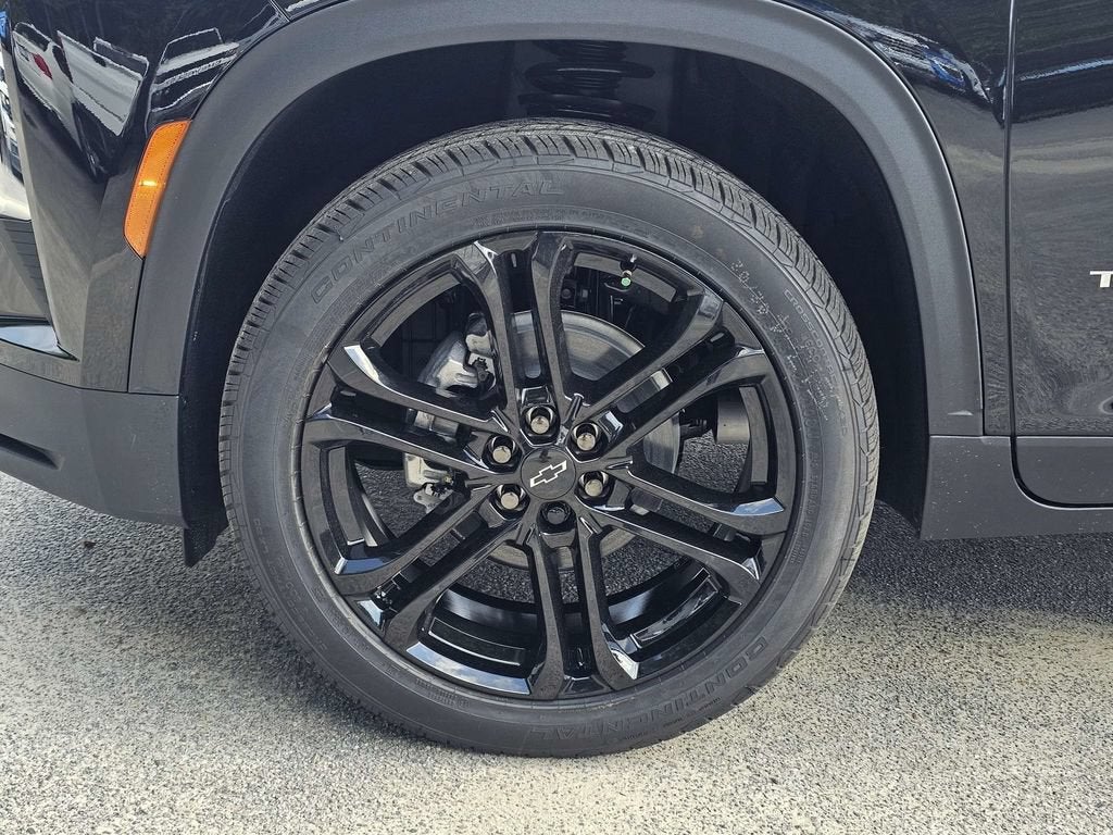 2027 Chevrolet Traverse LT - Photo 12