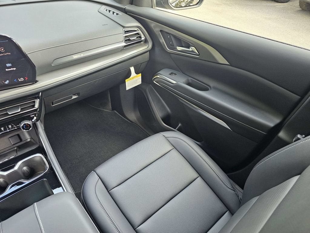 2027 Chevrolet Traverse LT - Photo 19