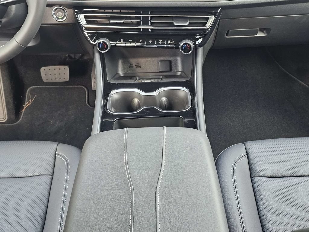 2027 Chevrolet Traverse LT - Photo 20