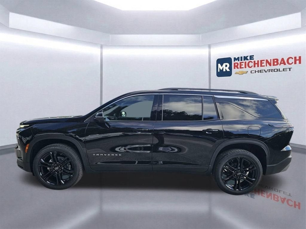 2027 Chevrolet Traverse LT - Photo 8
