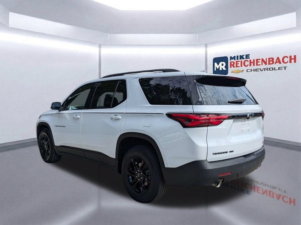 2022 Chevrolet Traverse LT Cloth