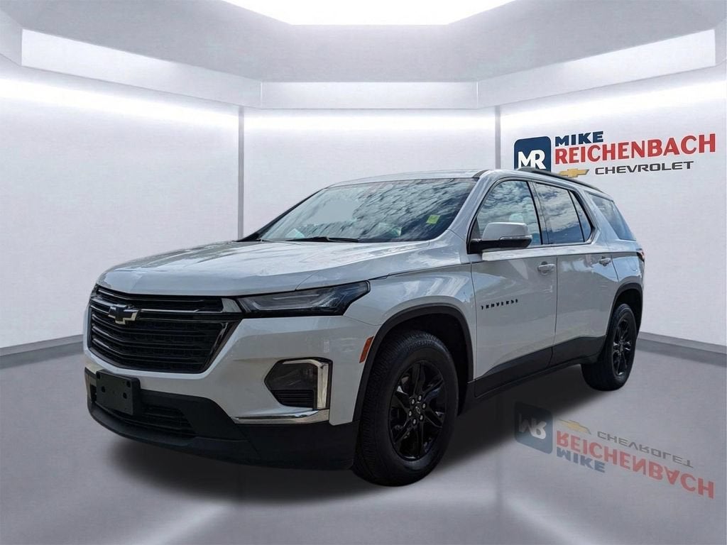 2022 Chevrolet Traverse LT Cloth