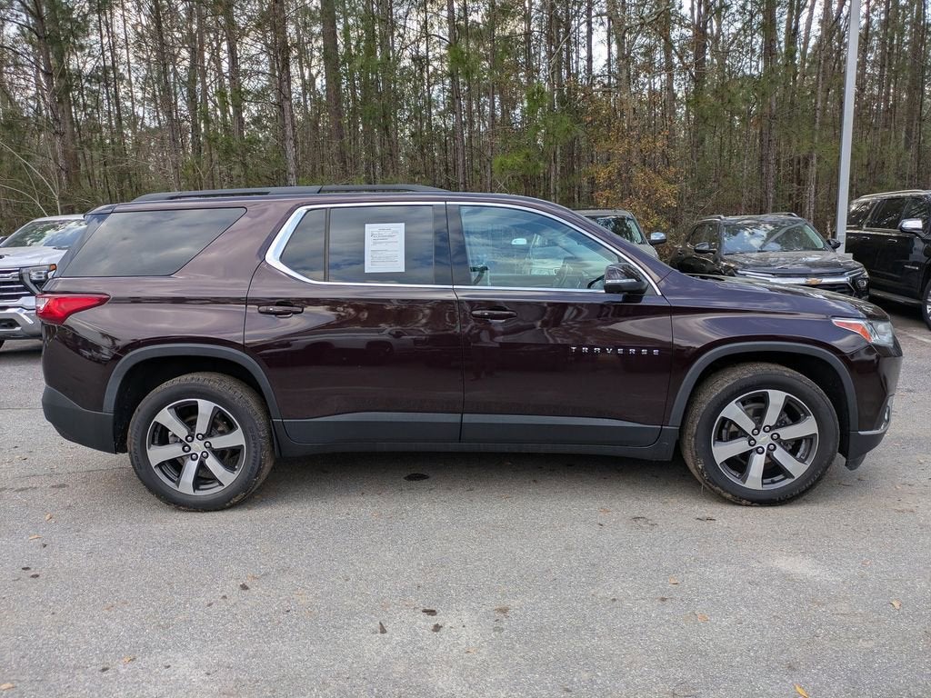 2021 Chevrolet Traverse LT Leather