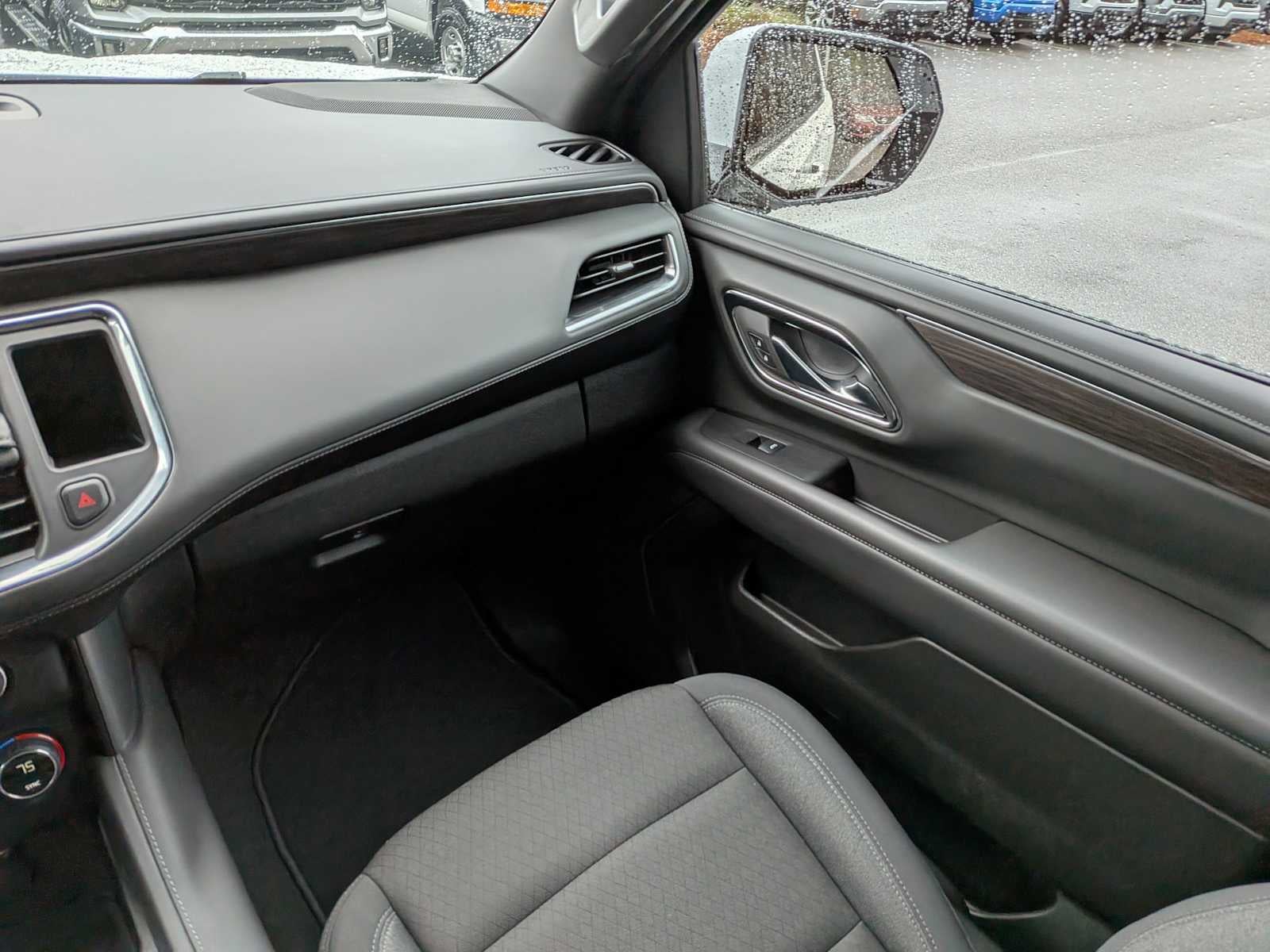 2024 Chevrolet Suburban LS