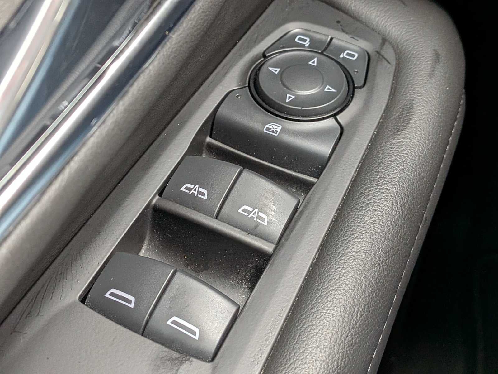 2024 Chevrolet Suburban LS