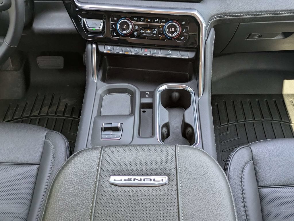 2025 GMC Sierra 2500 HD Denali