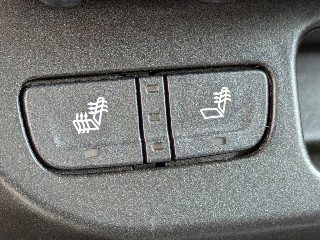 2021 GMC Canyon AT4 - Leather