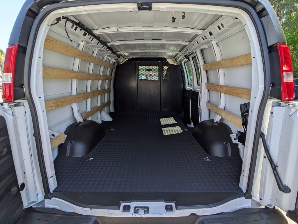 2024 GMC Savana Cargo 2500 Work Van