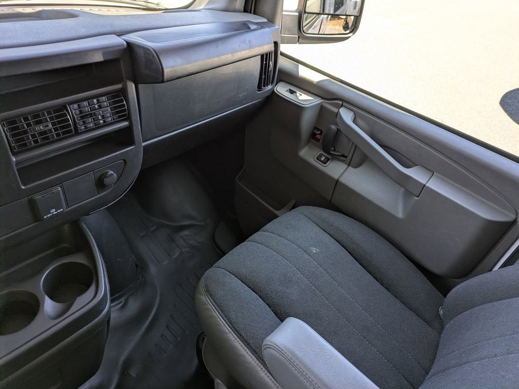 2024 GMC Savana Cargo 2500 Work Van