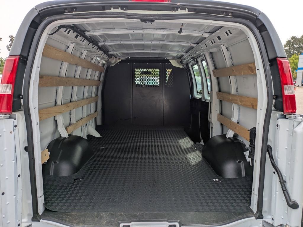 2024 GMC Savana Cargo 2500 Work Van