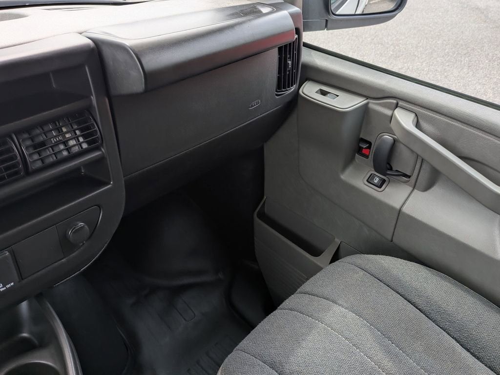 2024 GMC Savana Cargo 2500 Work Van