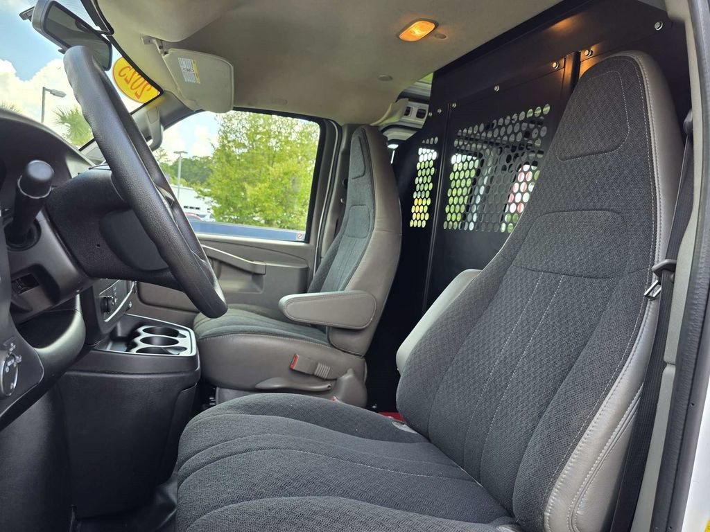 2025 GMC Savana Cargo Work Van