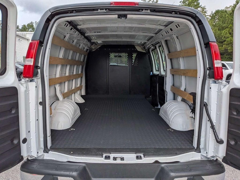 2025 GMC Savana Cargo Work Van