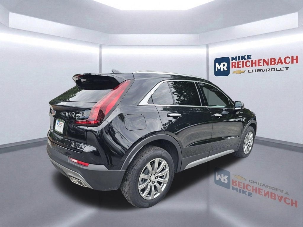 2023 Cadillac XT4 Premium Luxury